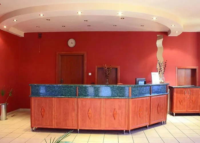 Marina Отель Лодзь